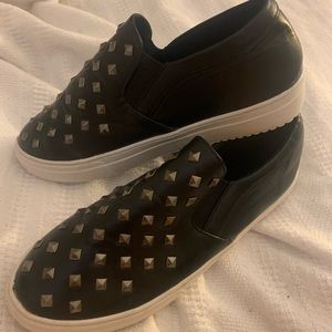 Mata studded slip on